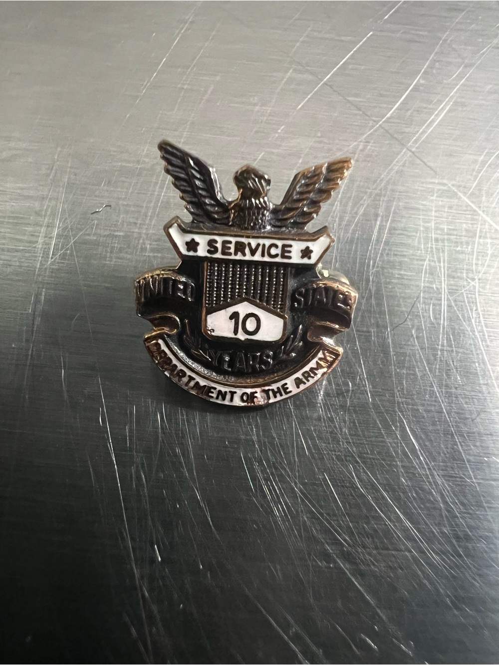 10 Years Service Department of the Army Eagle Pin - Gold Tone